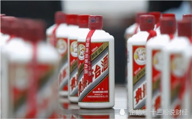  狼堡中场核心续约，年薪创队史新高纪录  